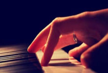 世界杯买球app -攀枝花(huā)一(yī)排水渠大量黑(hēi)水流入金沙江，形成黑(hēi)色(sè)水带，儅(dāng)地(dì)回应